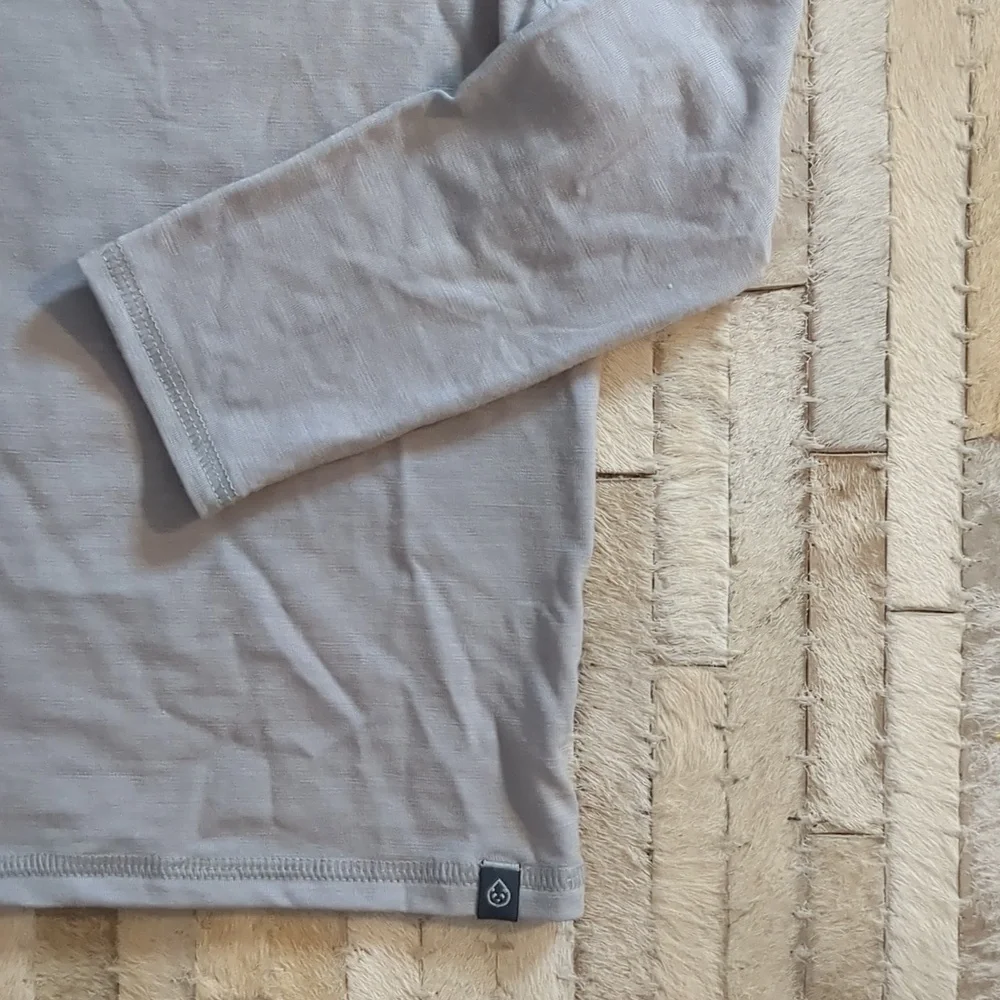 Tasc REI Merino Wool Blend Performance Long Sleeve Kids Size 8